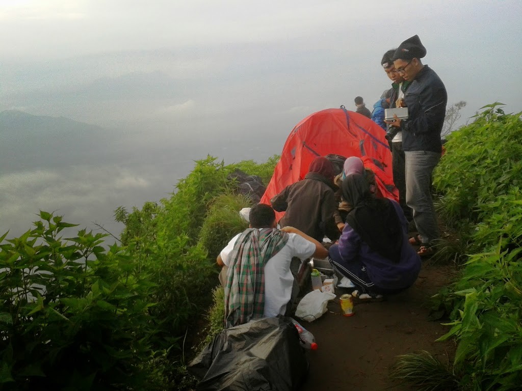Pendakian Gunung Manglayang 1818 MDPL — Arif Setiawan