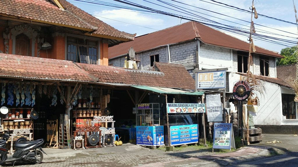 Warung Bandung Kantin Sunda, salah satu warung murah dan halal di Ubud