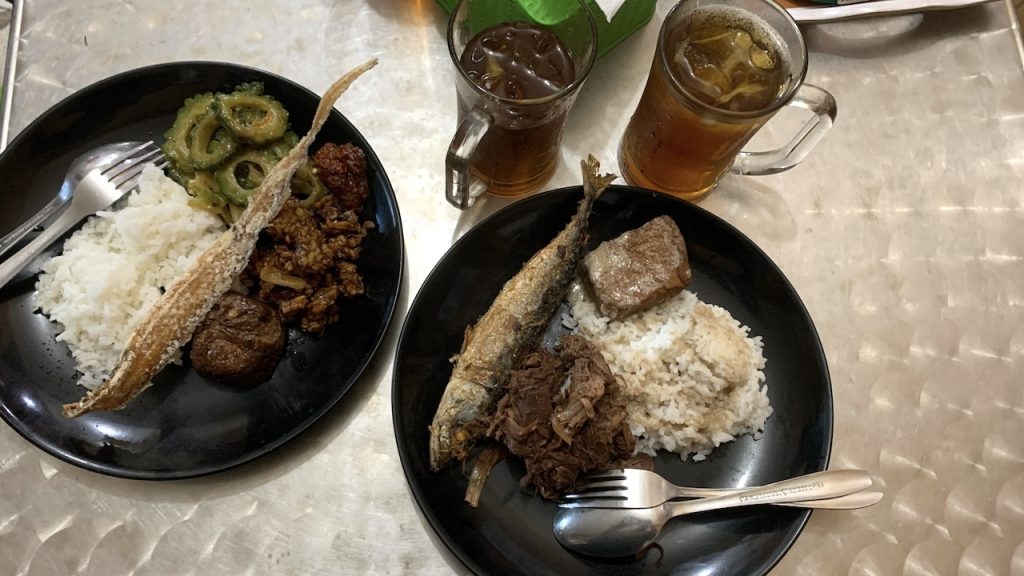 Nasi Ikan + Sayur + Es Teh