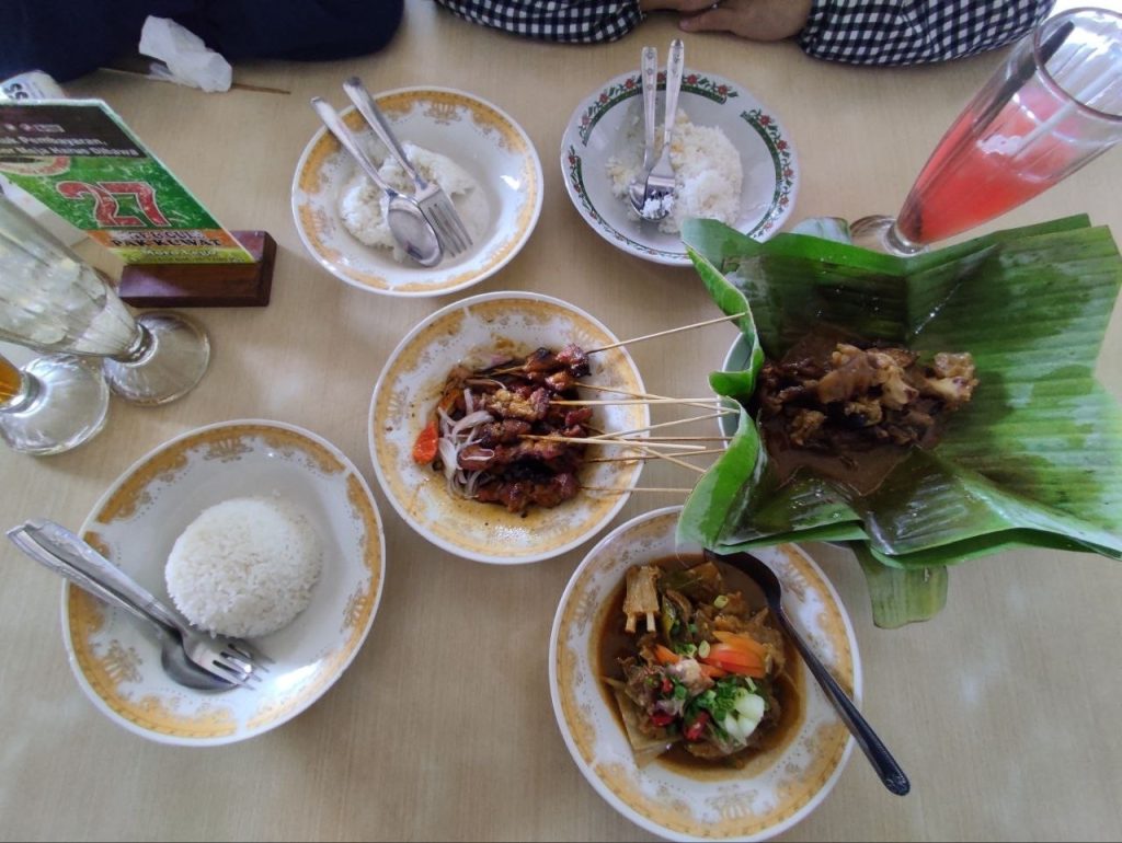 Menu yang dipesan bisa buat makan tengah