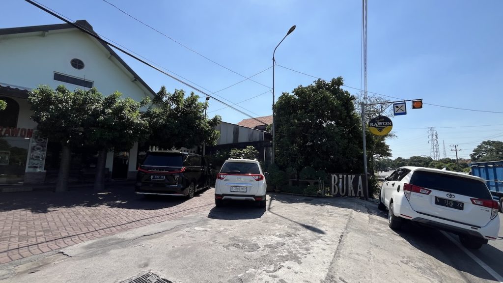 Sari Rawon Probolinggo di dekat Gerbang Tol Gending