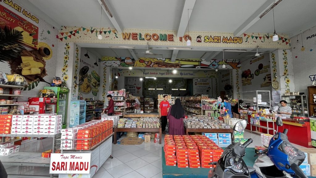 Toko Oleh-Oleh Sari Madu Jember